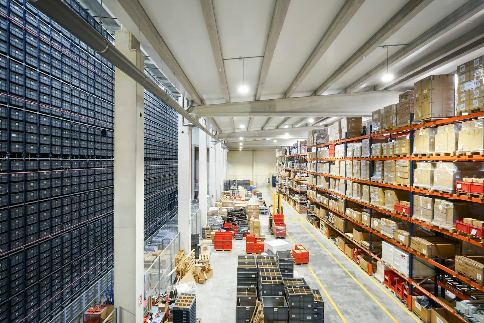 Secured warehouse storage with inventoried boxes between NYC apartment moves